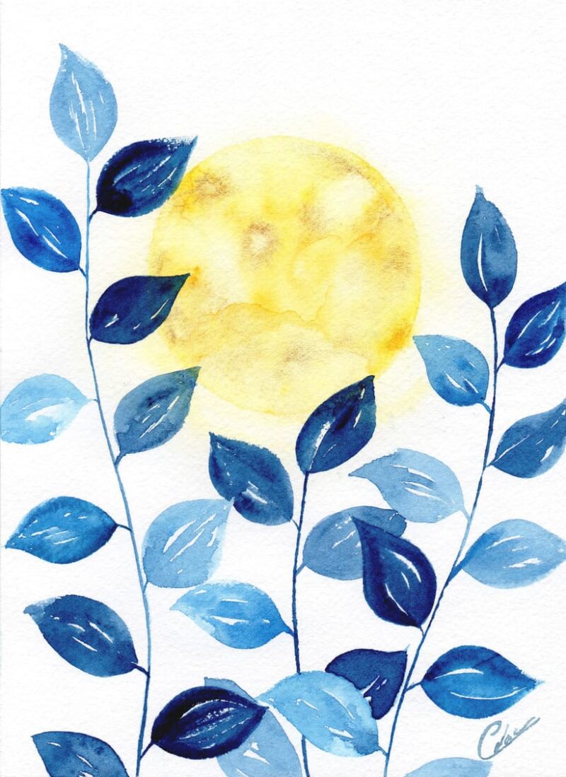 Aquarelle végétale représentant un champs avec des branches bleues et une lune jaune très grande en arrière-plan réalisée par Christelle Lachambre artiste-peintre