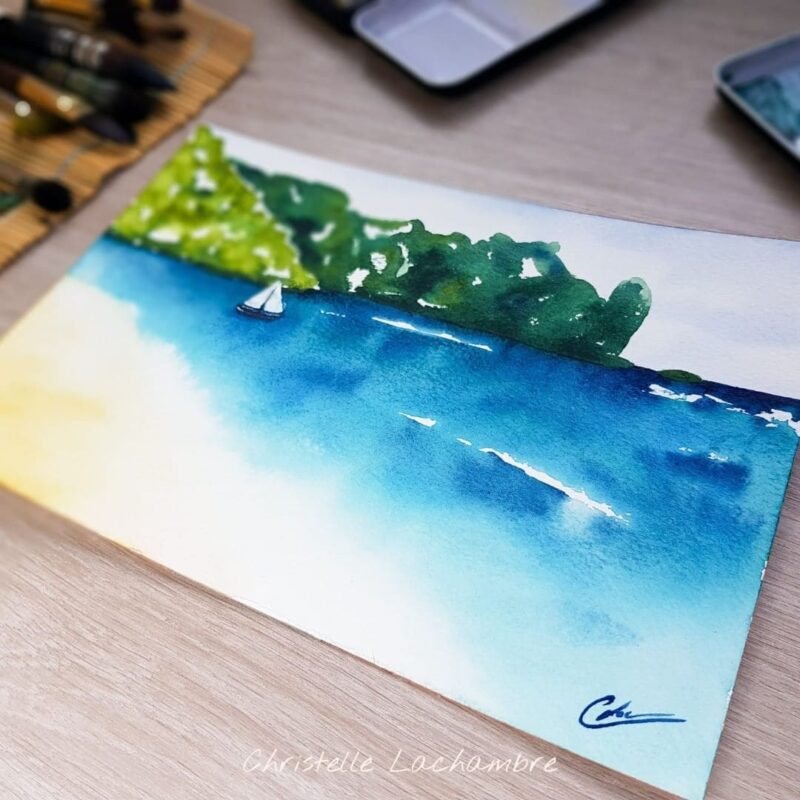 Aquarelle paysage représentant une plage de Thaïlande en cours de réalisation par Christelle Lachambre artiste-peintre